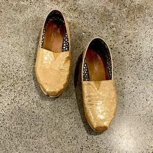 Tom’s Gold Glitter ✨ Slip-on Shoes Women’s Size 7.5